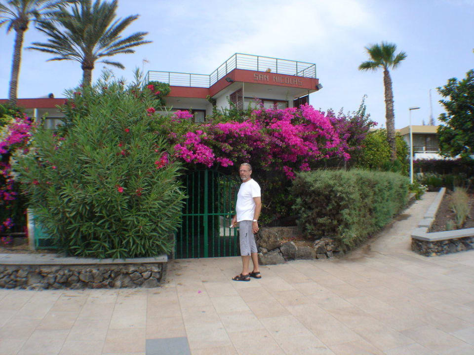 Der Eingang von der Promenade Hotel San Nicolas