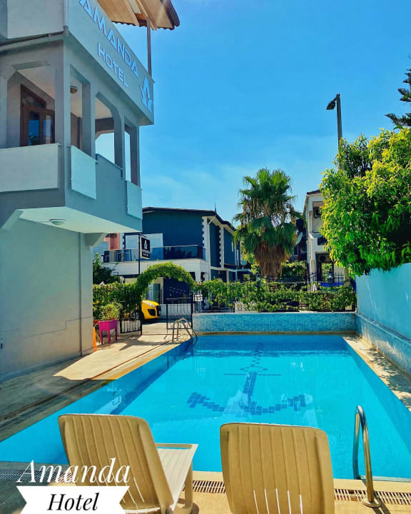 Pool Amanda Hotel