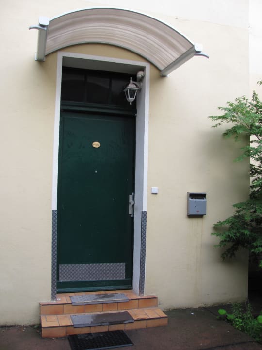 Eingang einiger Zimmer Hotel Pension Streuhof Berlin