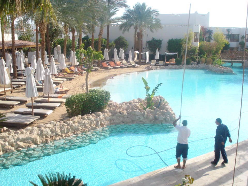 Poollandschaft mit Strandflair Ghazala Gardens