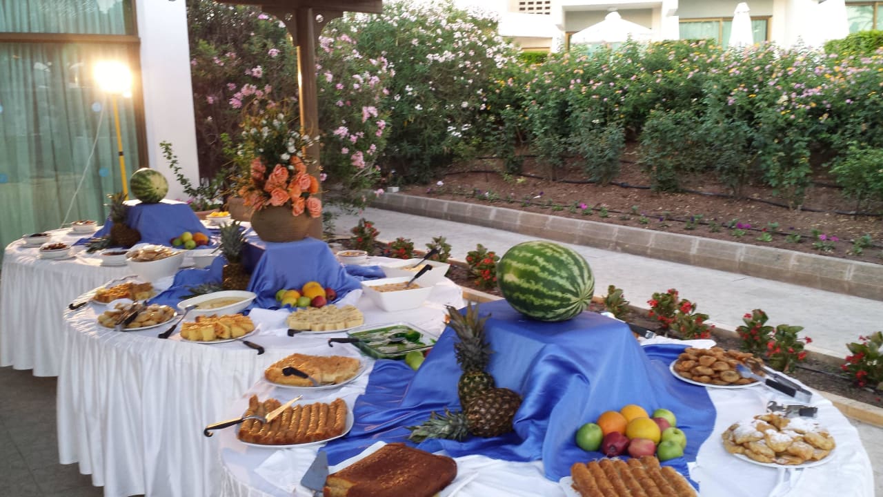 Hotel ''Constantinov Bros Athena Beach'' Constantinou Bros Athena Beach Hotel