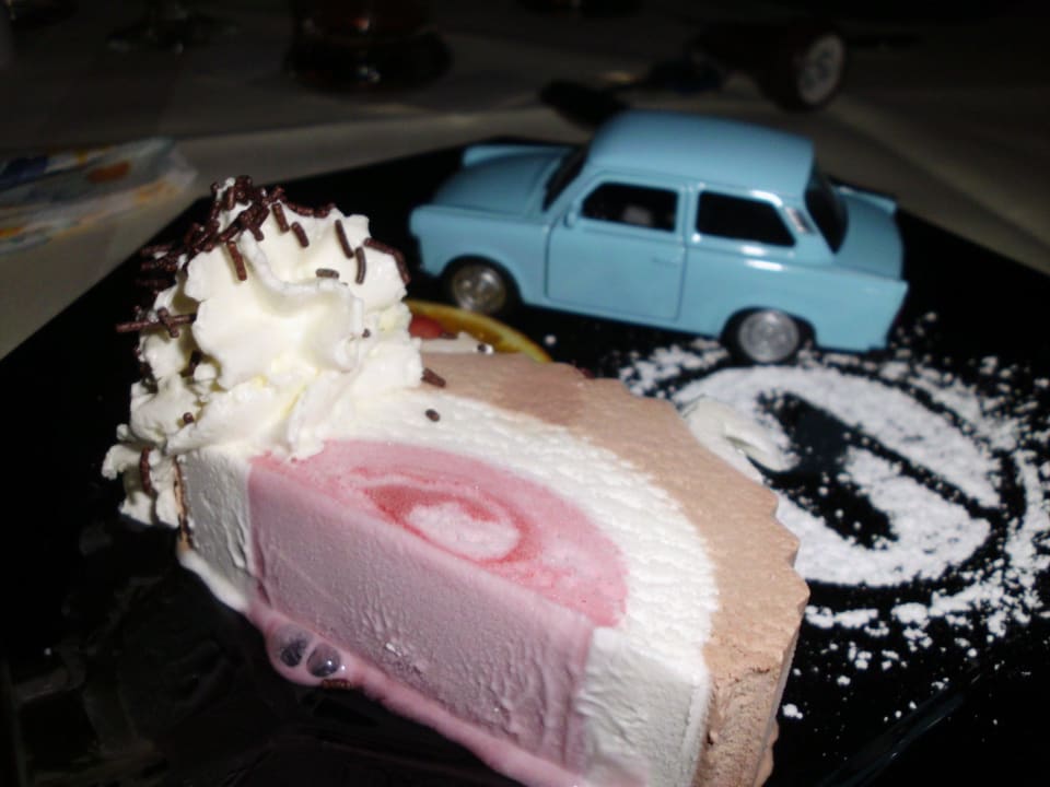 Dessert --> Sachsenring auf Eis gelegt und Trabbi Parkhotel Pretzsch