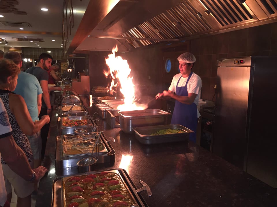 Zubereitung ganz frisch mit Showeffekt Solivia Hotel