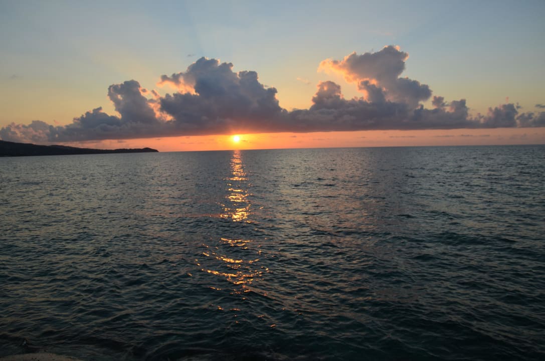 Toller Sonnenuntergang Secrets Wild Orchid Montego Bay - Adults only
