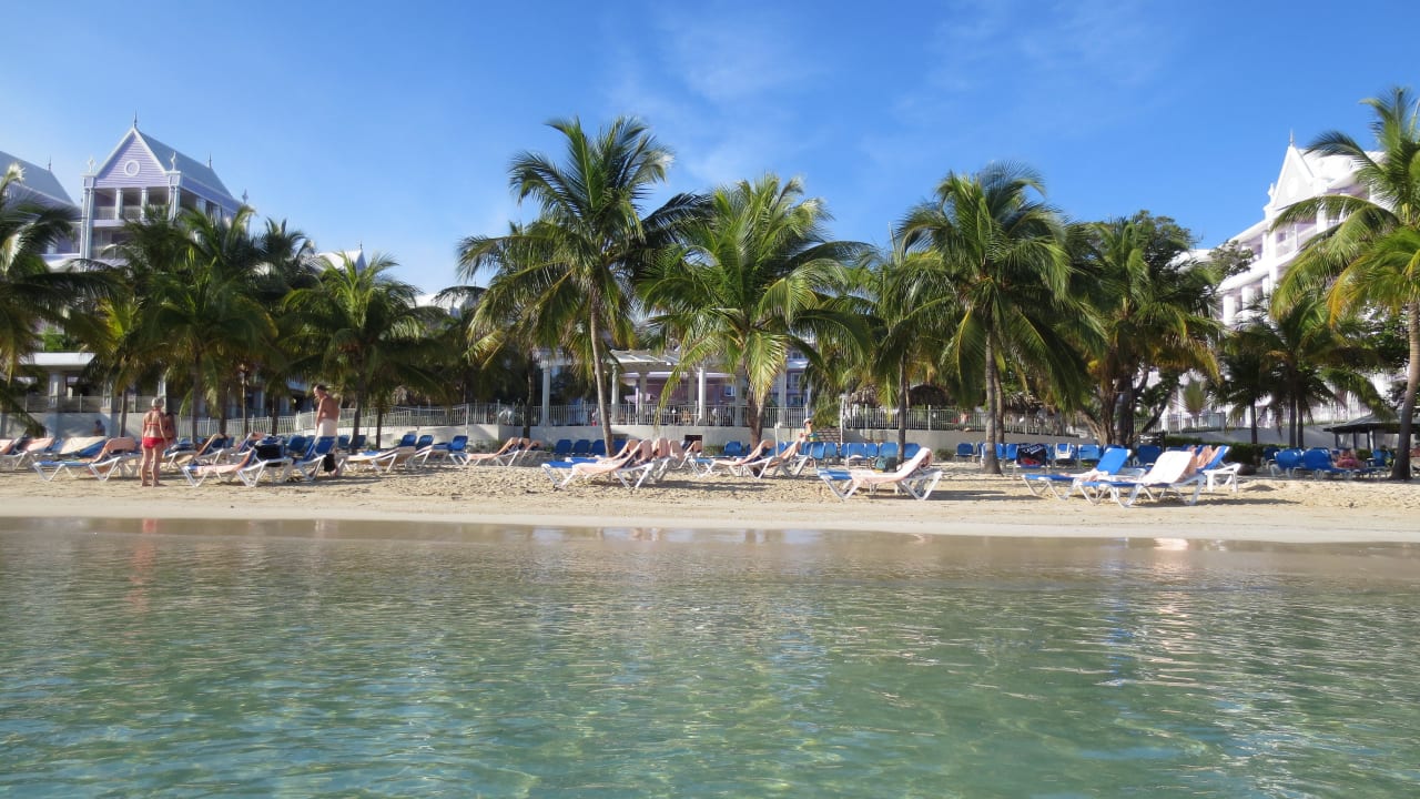 Strand vom Wasser aus gesehen Hotel Riu Ocho Rios