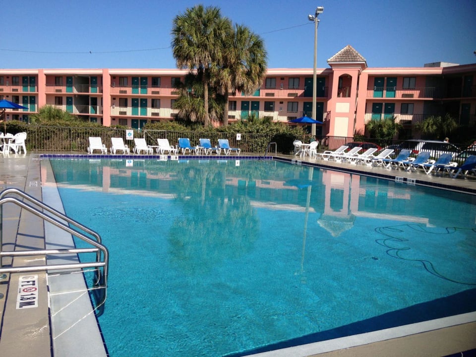 Schwimbad, Hotel Quality Inn & Suites by The Lake