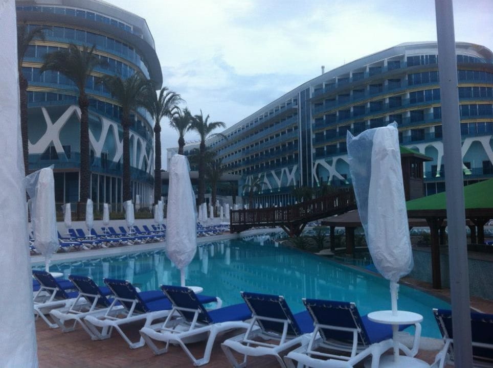 Pool vor der Eröffnung Vikingen Infinity Resort & Spa