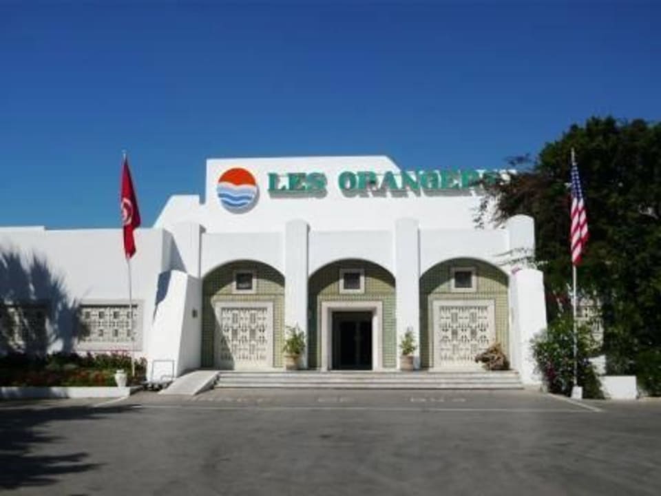 Eingang The Orangers Beach Resort and Bungalows