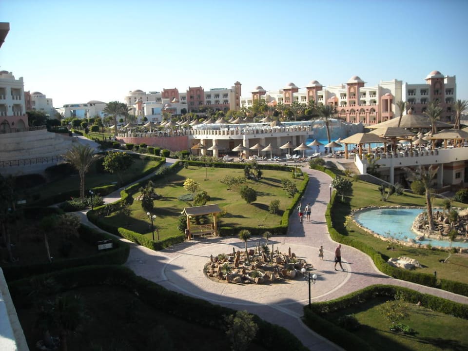 Widok z dachu Serenity Alpha Beach