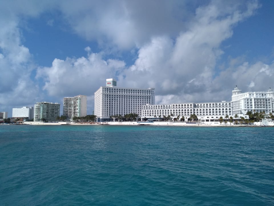 Außenansicht Hotel Riu Cancun