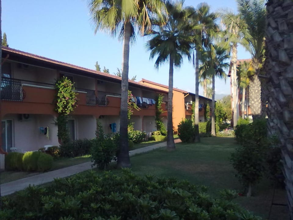 Nebengebäude Club Turtas Beach Hotel