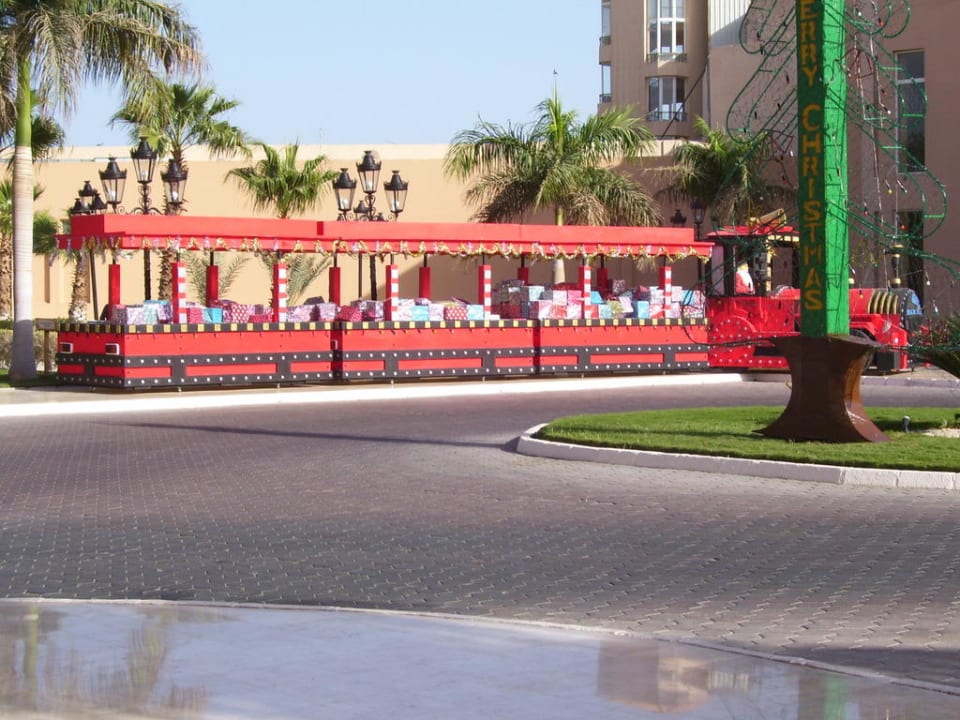 Einfahrt Hotel Siva Grand Beach