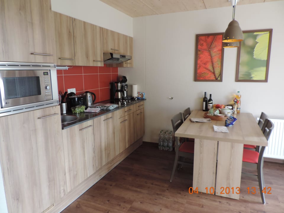 Küchenzeile mit Esstisch Center Parcs Park Bostalsee