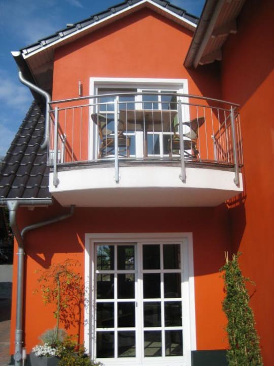 Rückansicht mit Blick zum Balkon Schimmel's Pension