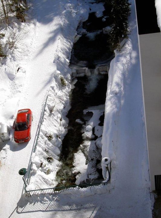 Bach vorm Hotel OptimaMed Gesundheitsresort Bad Mitterndorf