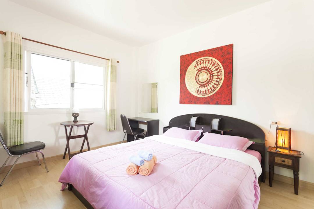 Zimmer Lha's Place Guesthouse and Holidayhomes