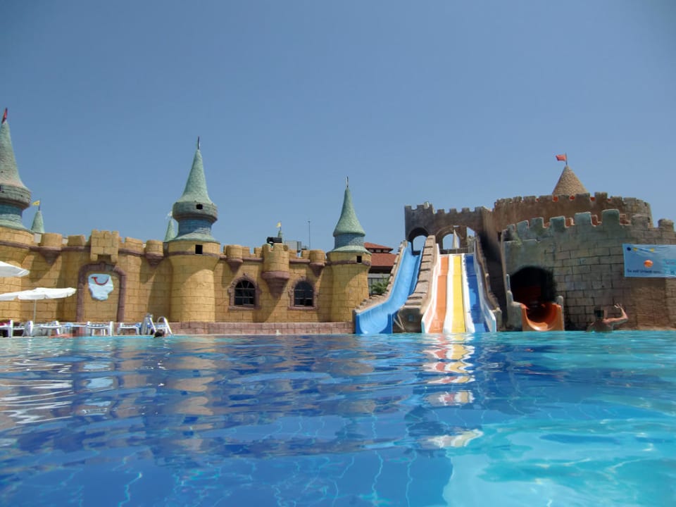 Blick auf/aus dem Hauptpool TUI BLUE Palm Garden