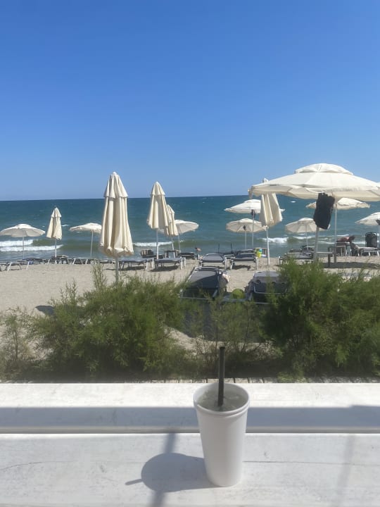 Strand Wave Resort