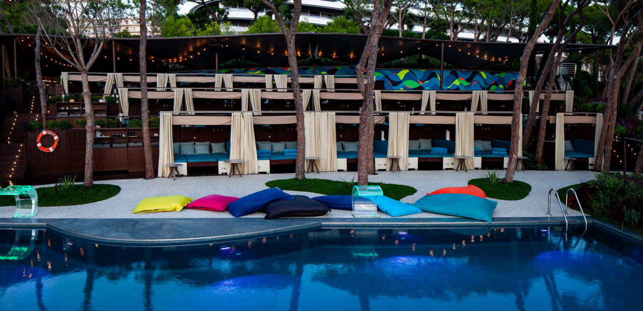 Pool Alàbriga Hotel & Home Suites