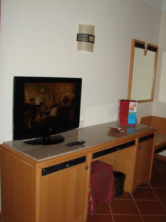 Pokój, telewizor Xanadu Resort Hotel