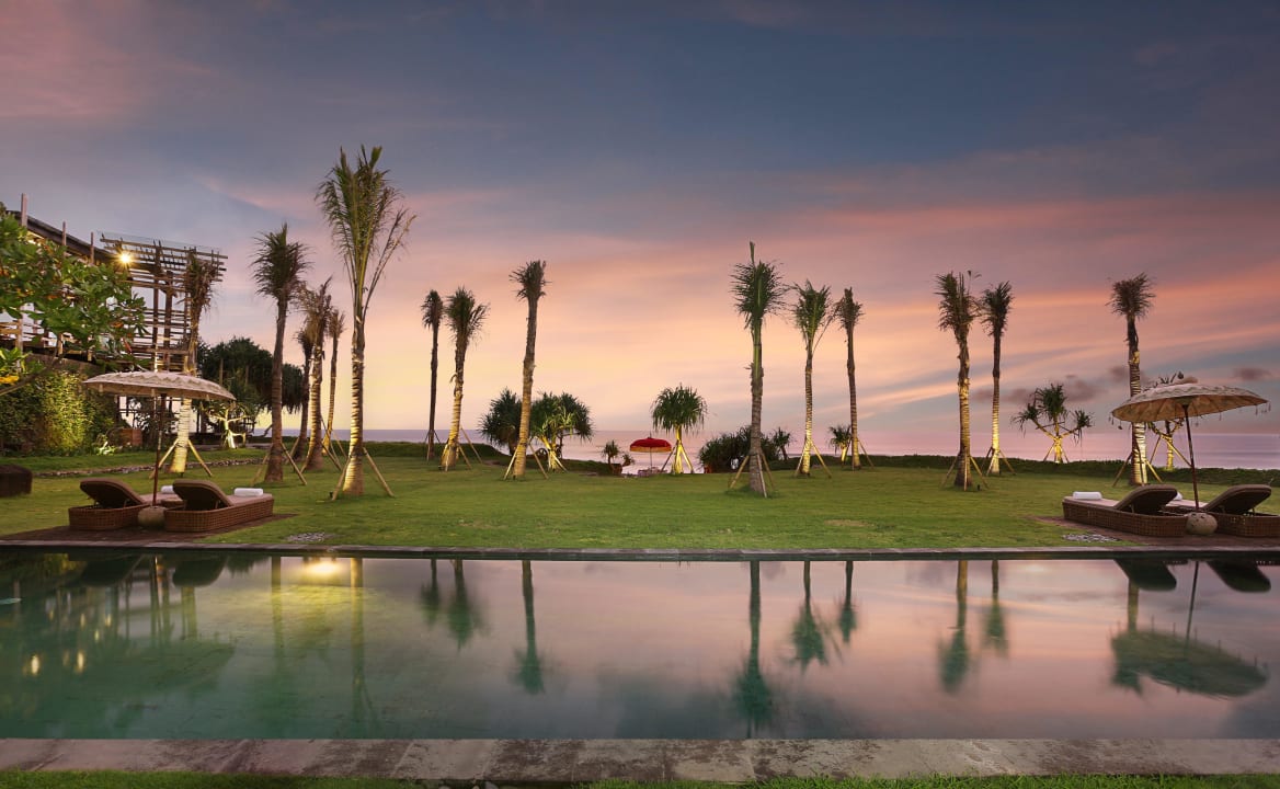 Swimming pool WakaGangga Resort