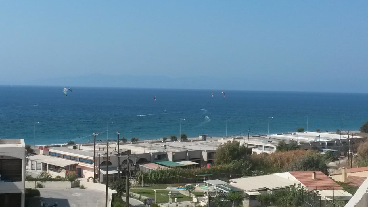 Ausblick von einer Dachterrasse  Sol Cosmopolitan Rhodes