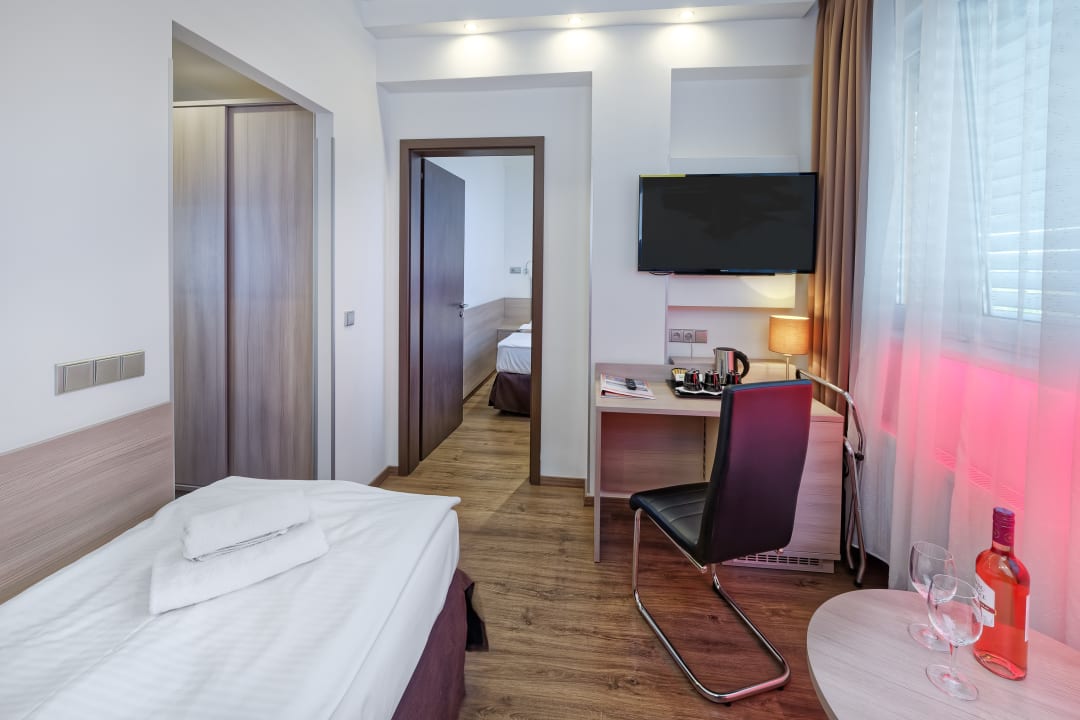 Zimmer Hotel Aura Design & Garden Pool