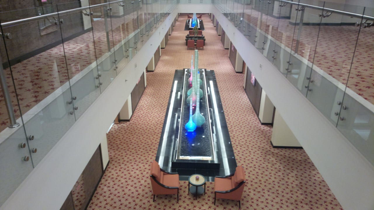 Einganshalle zu den Zimmern Al Raha Beach Resort & Spa