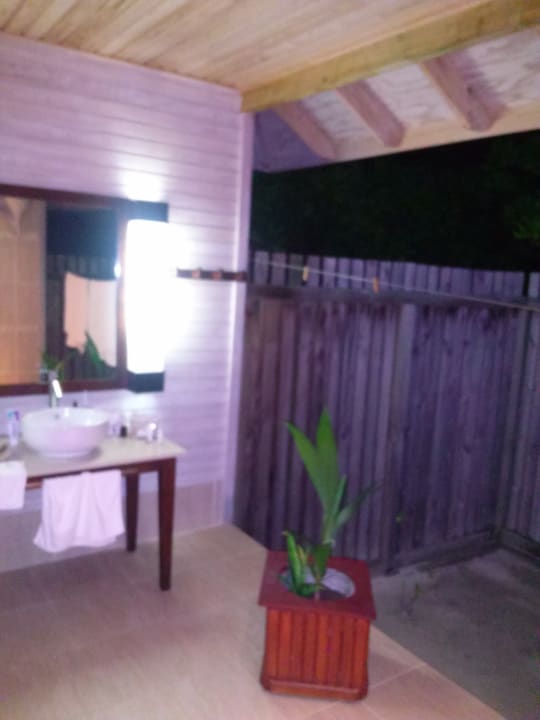Zimmer Kuredu Island Resort & Spa
