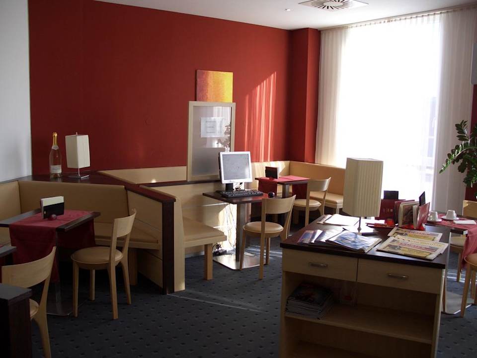 Internetecke Premier Inn Wien City Hauptbahnhof