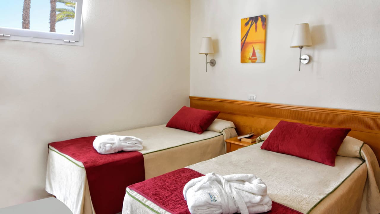 BEDROOM Cocoteros Apartments