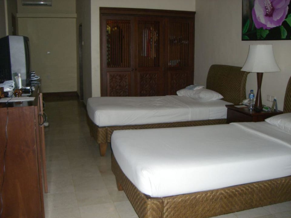 Superior Room Puri Santrian