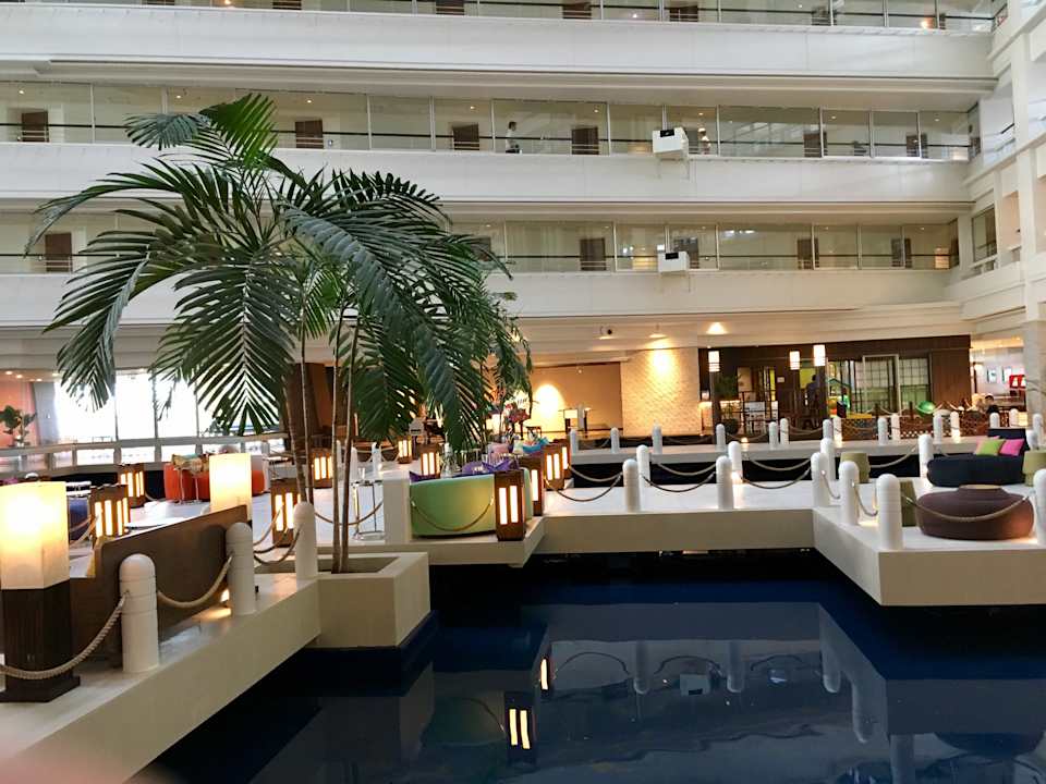 Lobby Sheraton Okinawa Sunmarina Resort