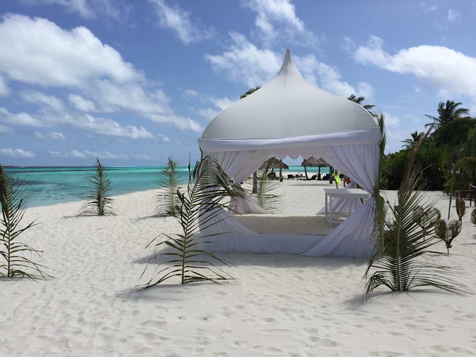 Strand Kuredu Island Resort & Spa