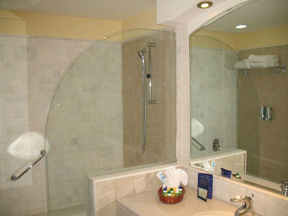 Badezimmer Iberostar Waves Bahia