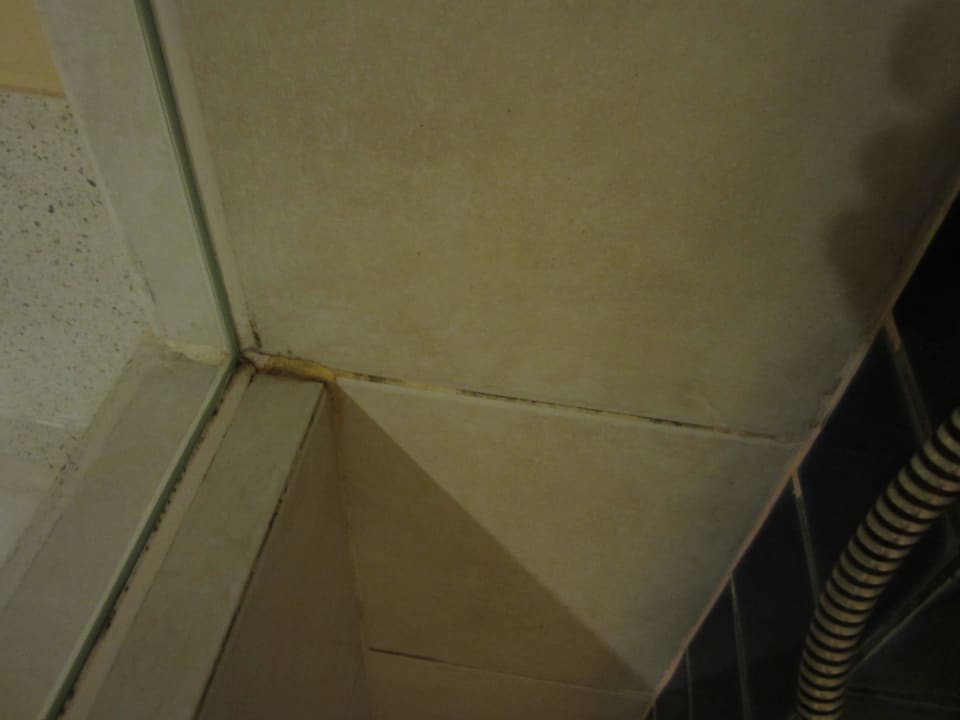 Dusche The Briza Beach Resort Khaolak