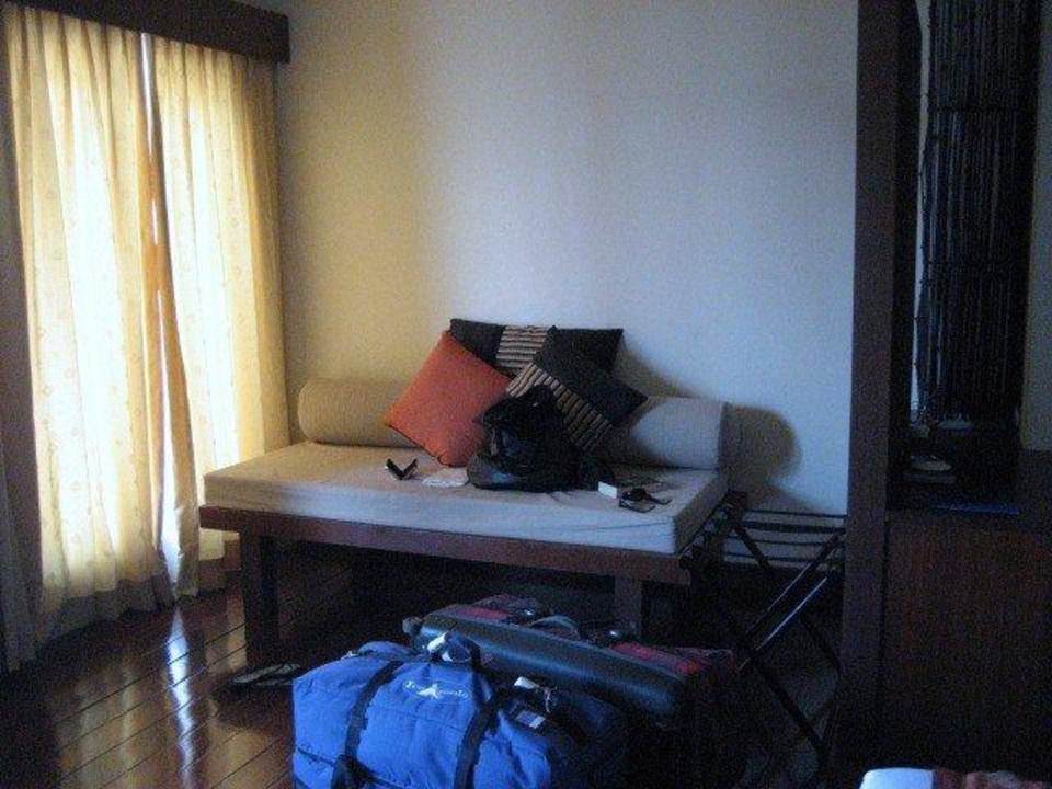 Couch Hotel Gem Island Resort & Spa