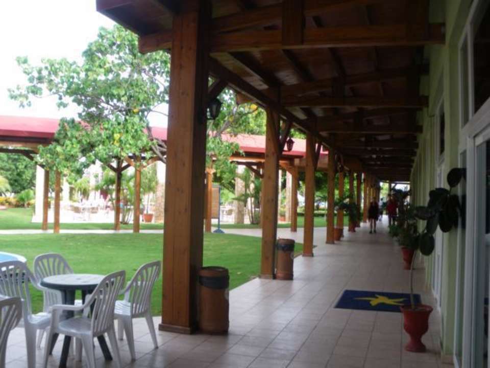 Vor dem Buffetrestaurant Iberostar Origin Taínos