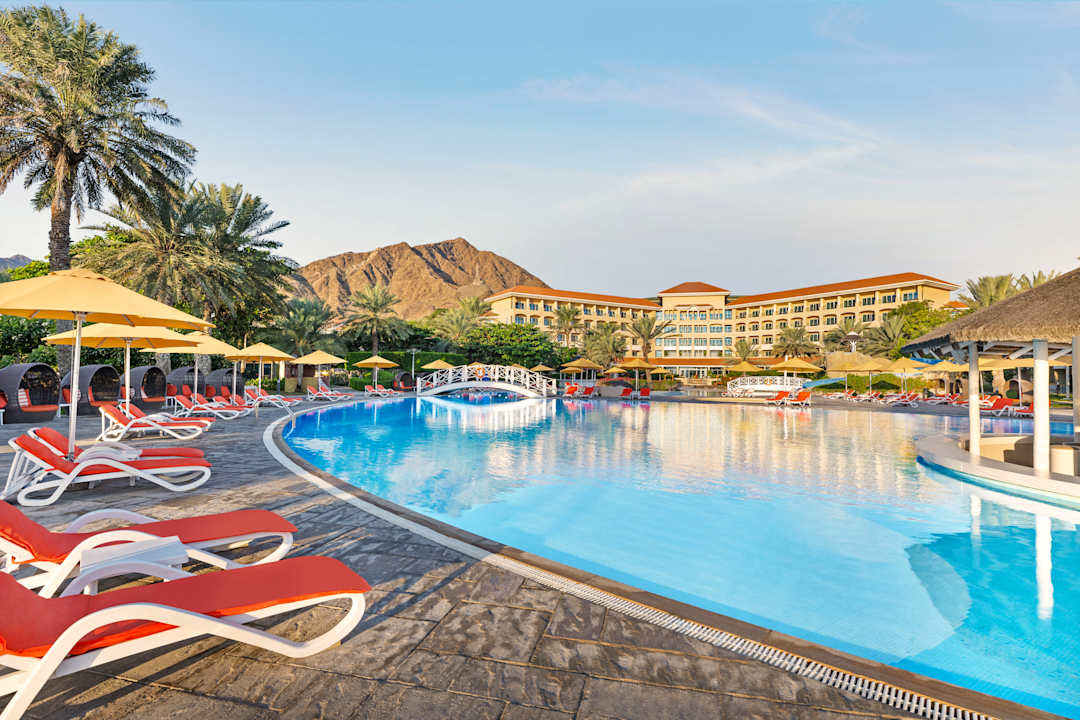 Pool Fujairah Rotana Resort & Spa