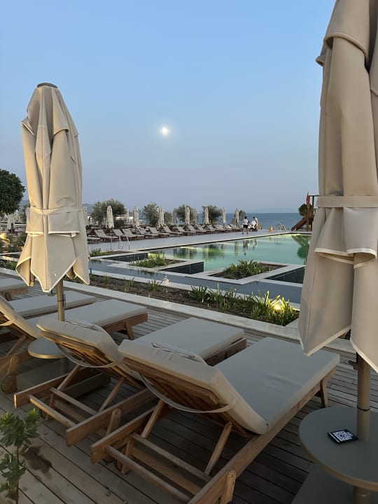 Pool Anda Barut Collection