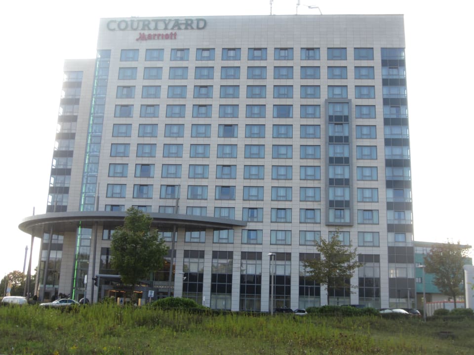 Frontansicht mit Eingangsbereich Welcome Hotel Gelsenkirchen
