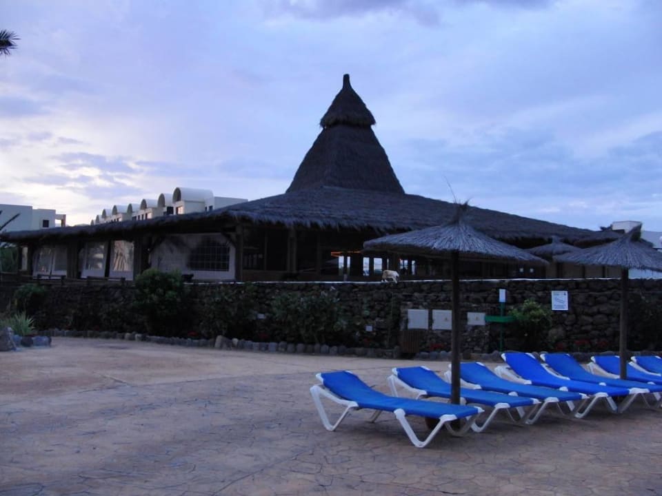 Pool SBH Hotel Royal Monica