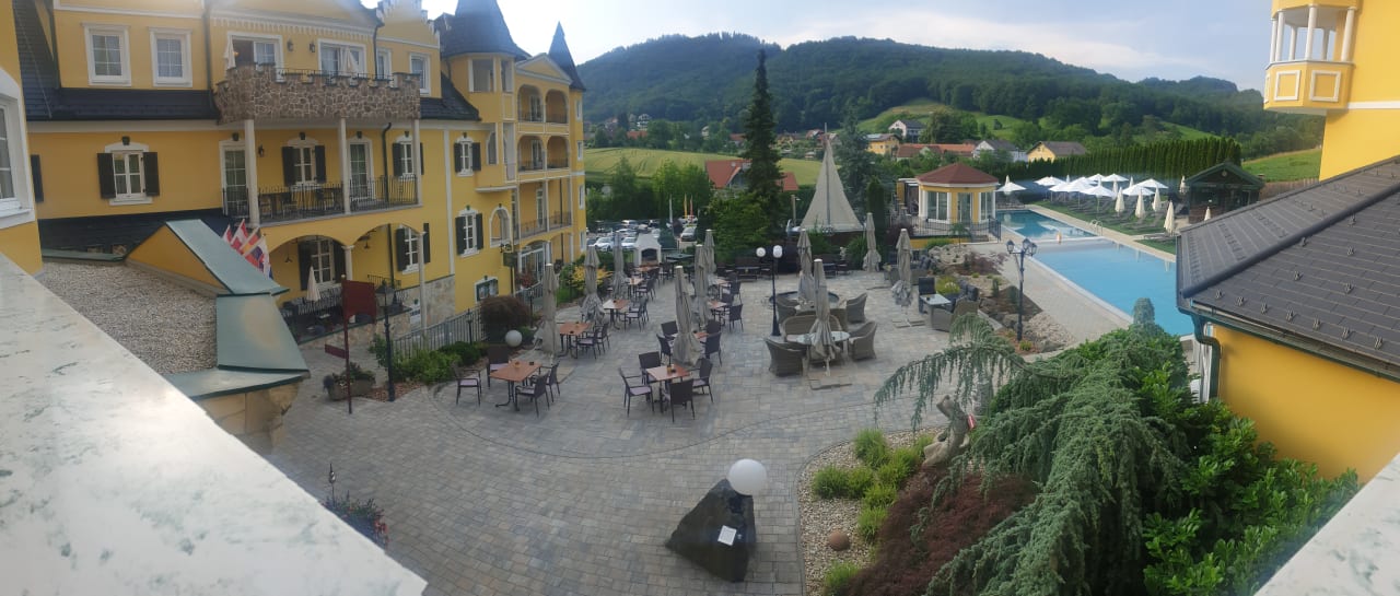 Pool Schlössl Hotel Kindl