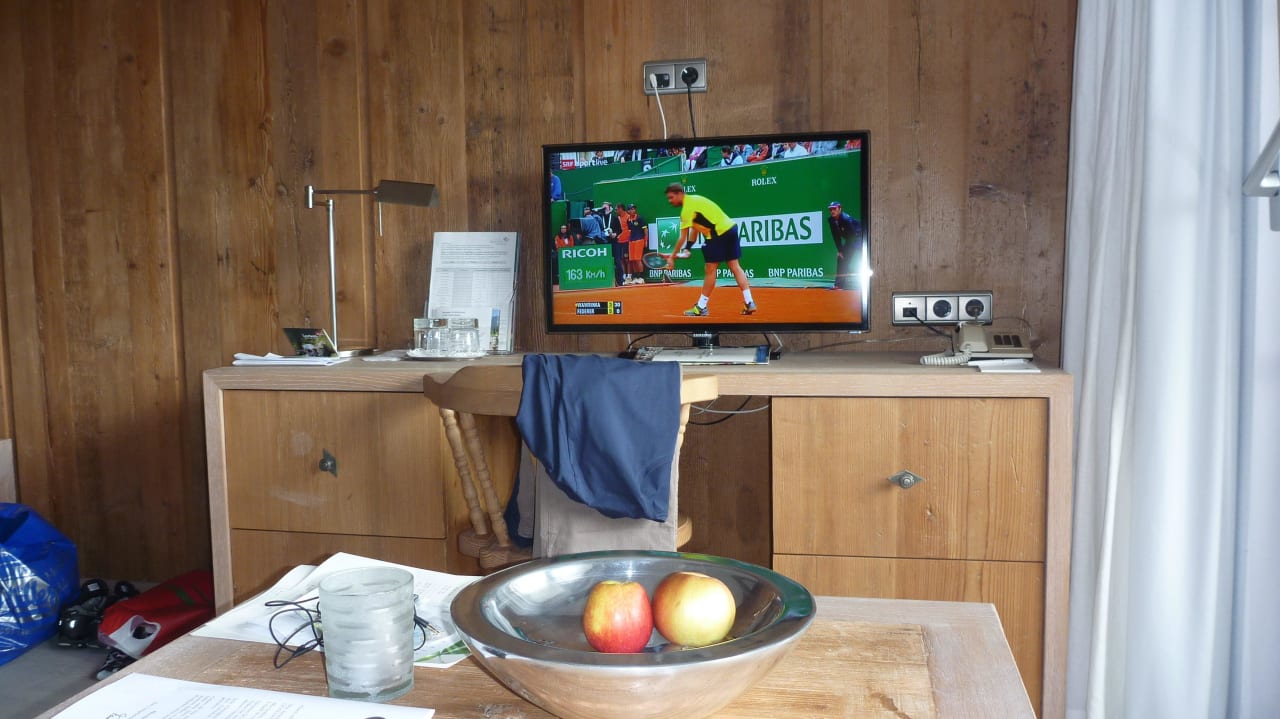 Tennis am TV Hotel Quellenhof Leutasch, Tirol