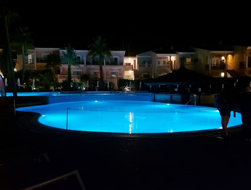 Pool R2 Lago Playa Park