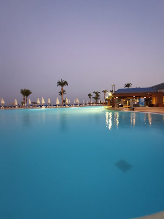Pool Mövenpick Resort & Spa El Gouna