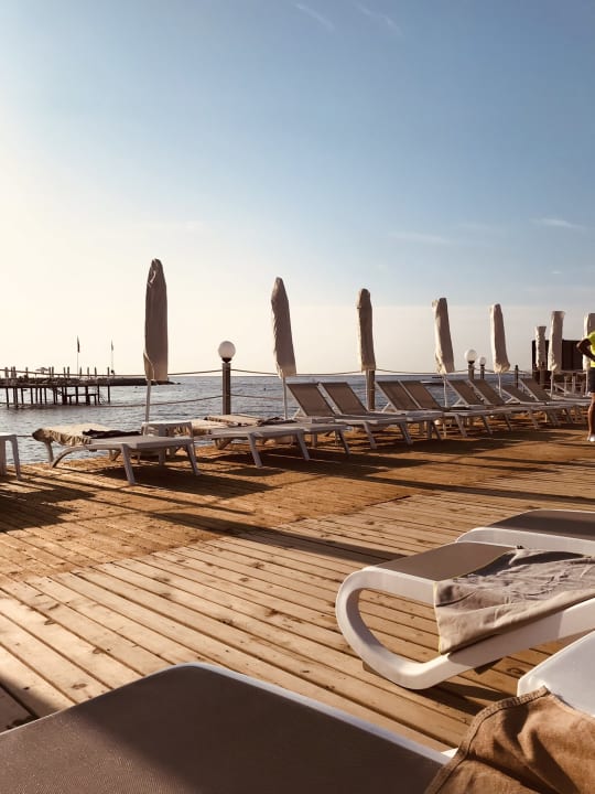 Strand Club Dizalya
