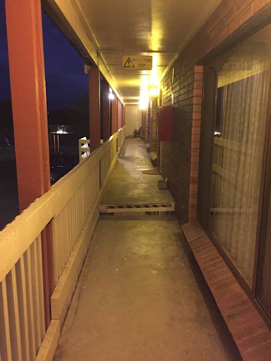 Flur Apartments Arkana Motor Inn & Terrace