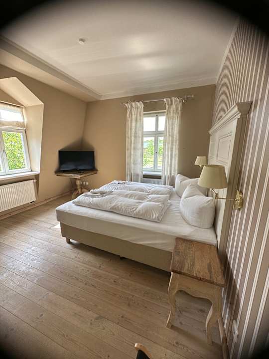 Zimmer Gut Sarnow - Hotel, Restaurant und Reitstall