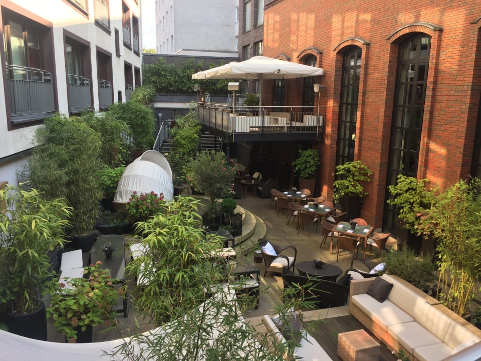 Gartenanlage East Hotel